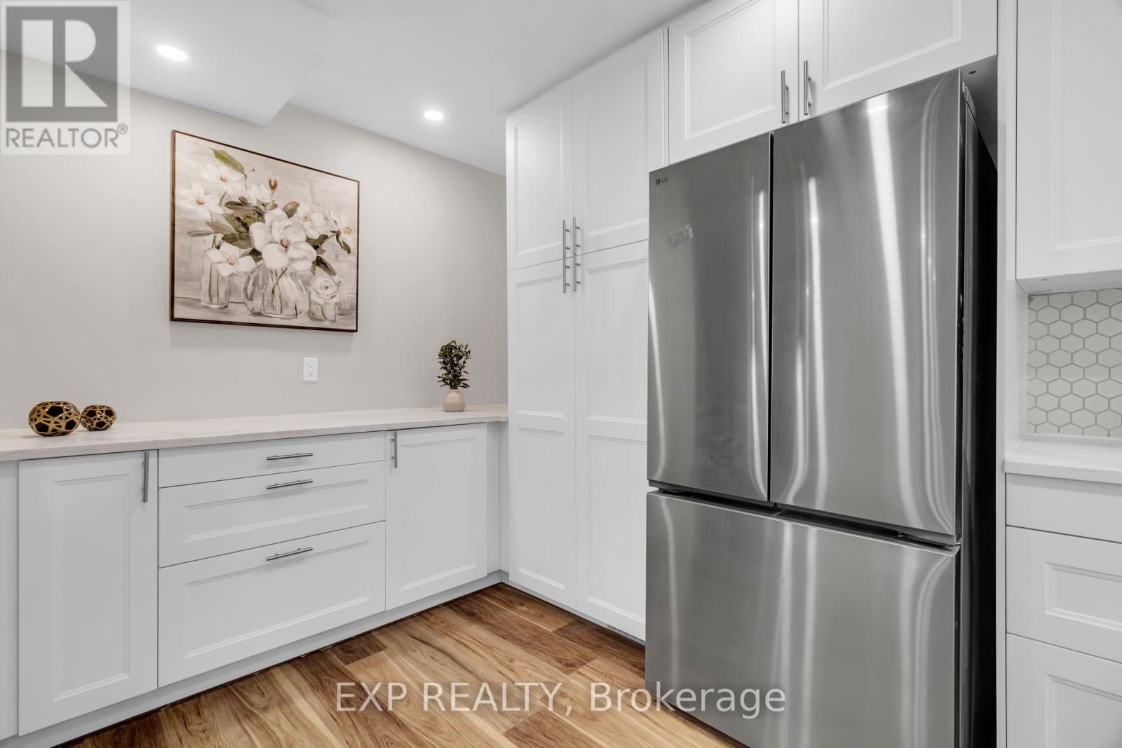 12 Bayside Private