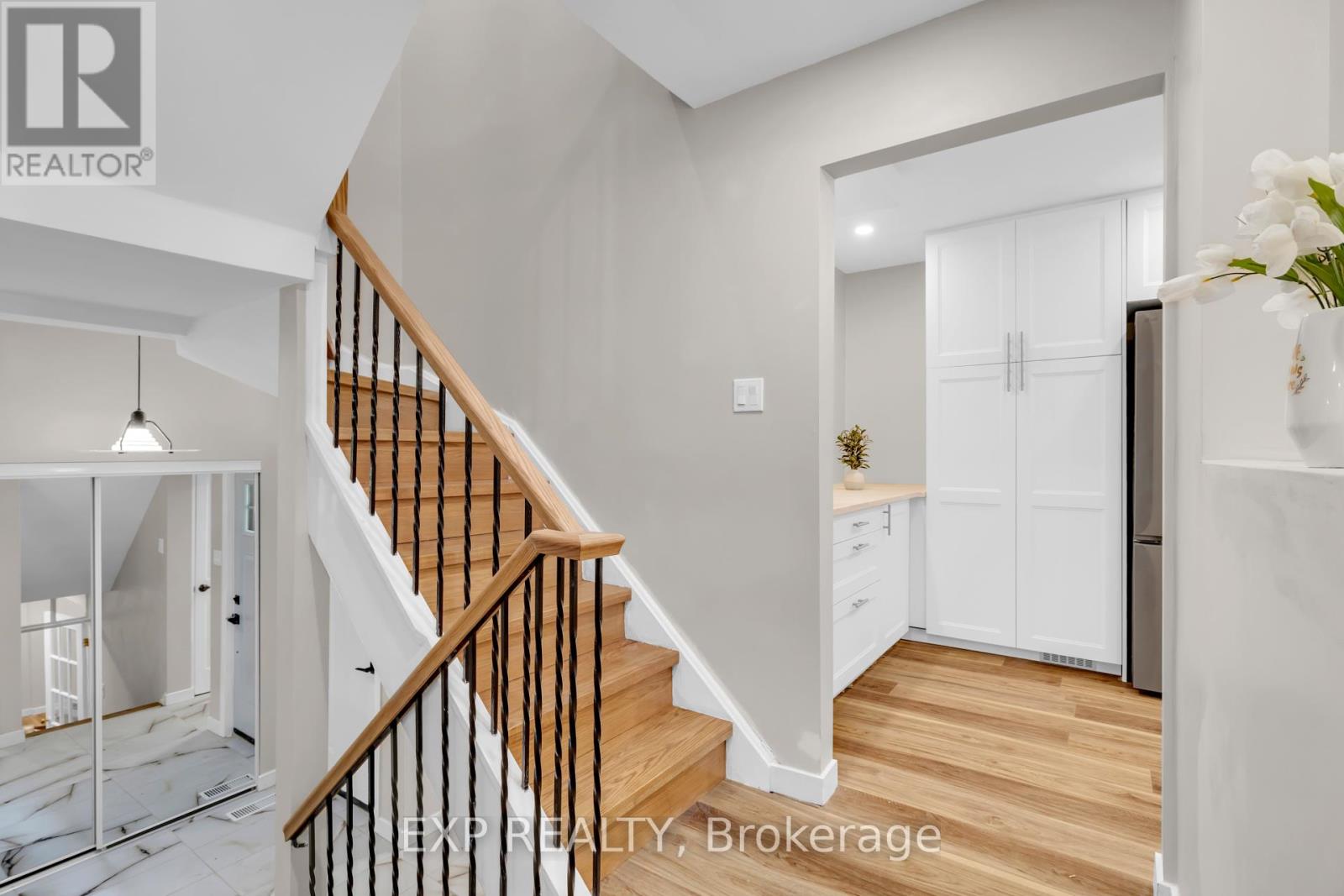 12 Bayside Private