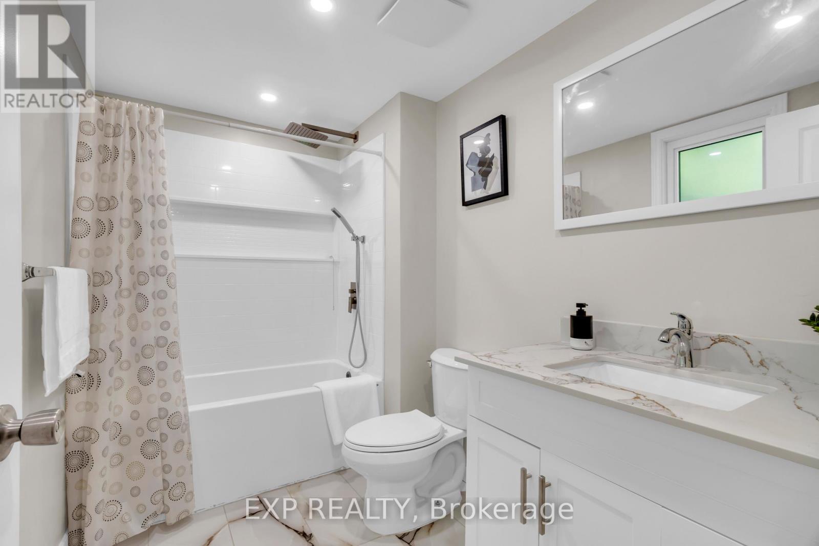 12 Bayside Private