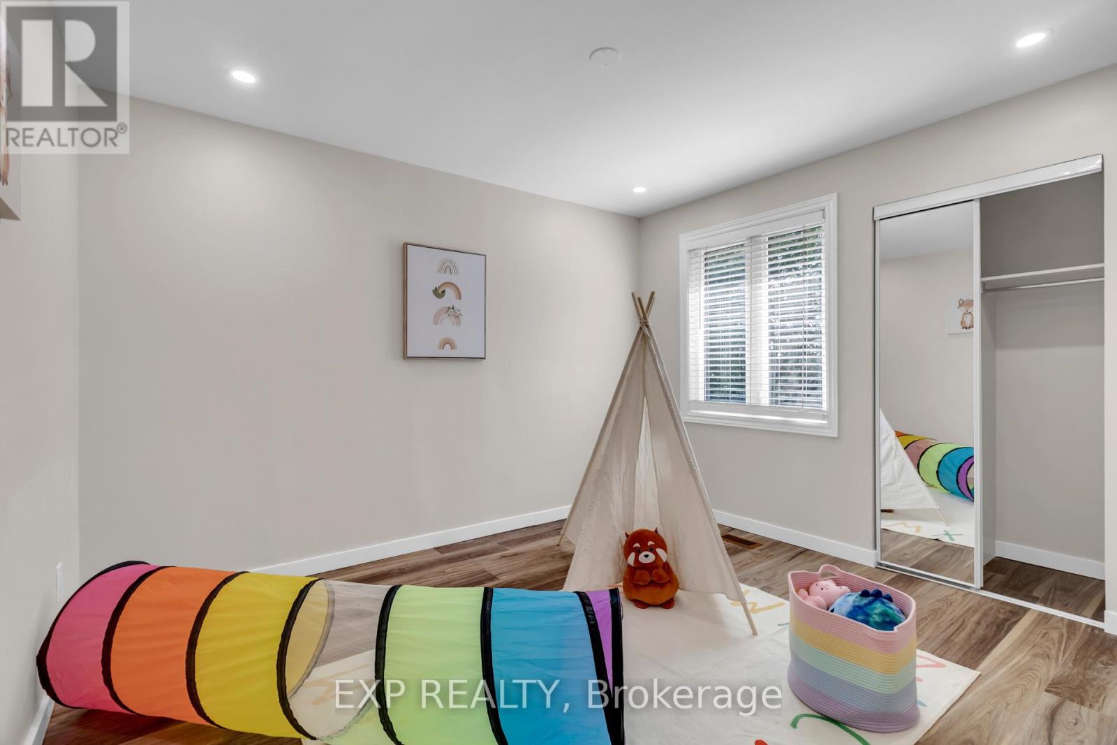 12 Bayside Private