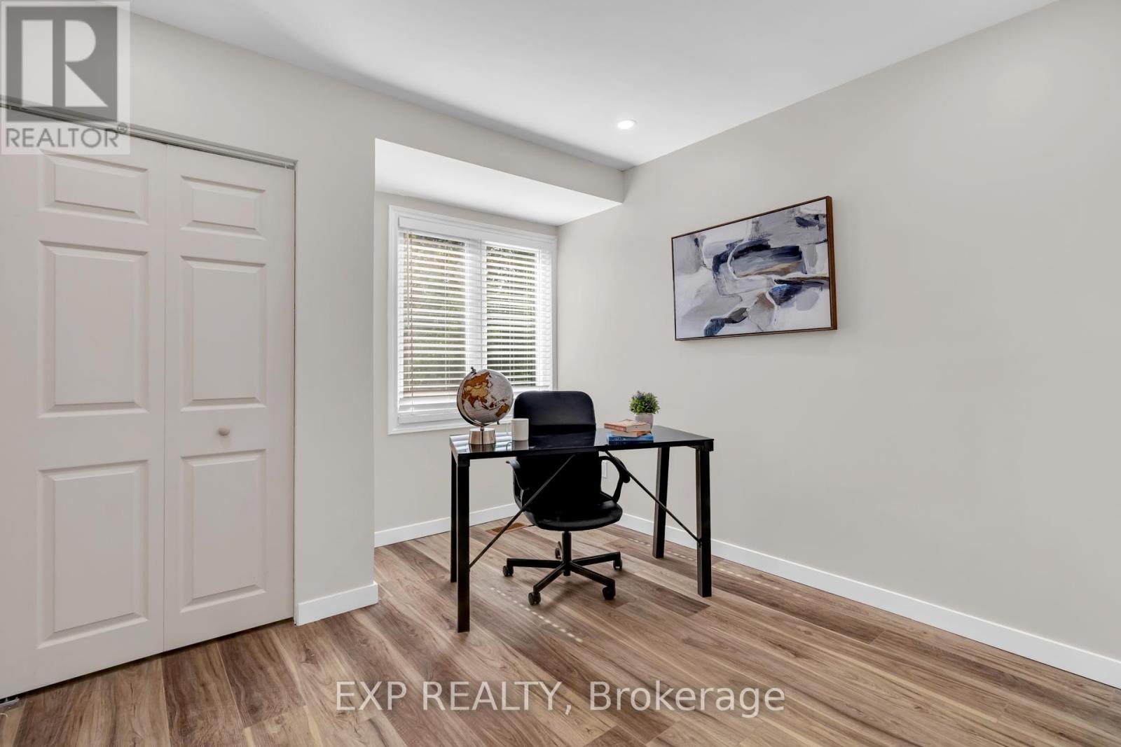 12 Bayside Private