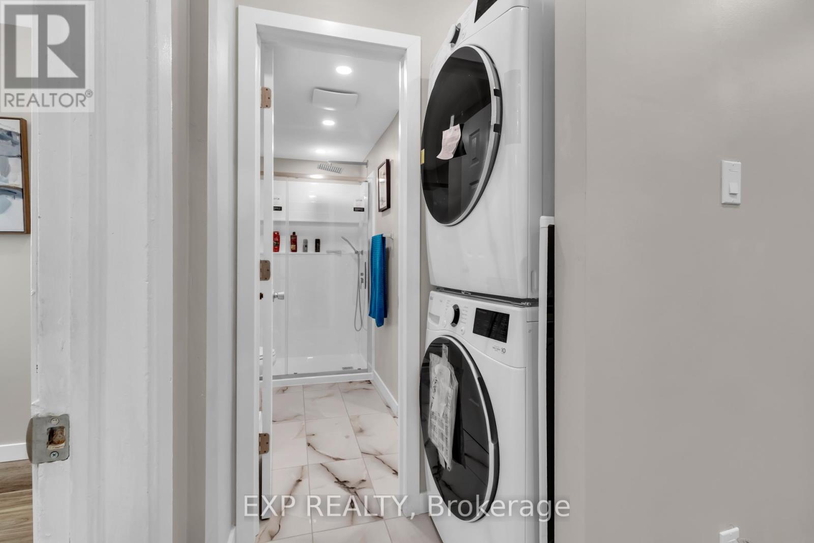 12 Bayside Private