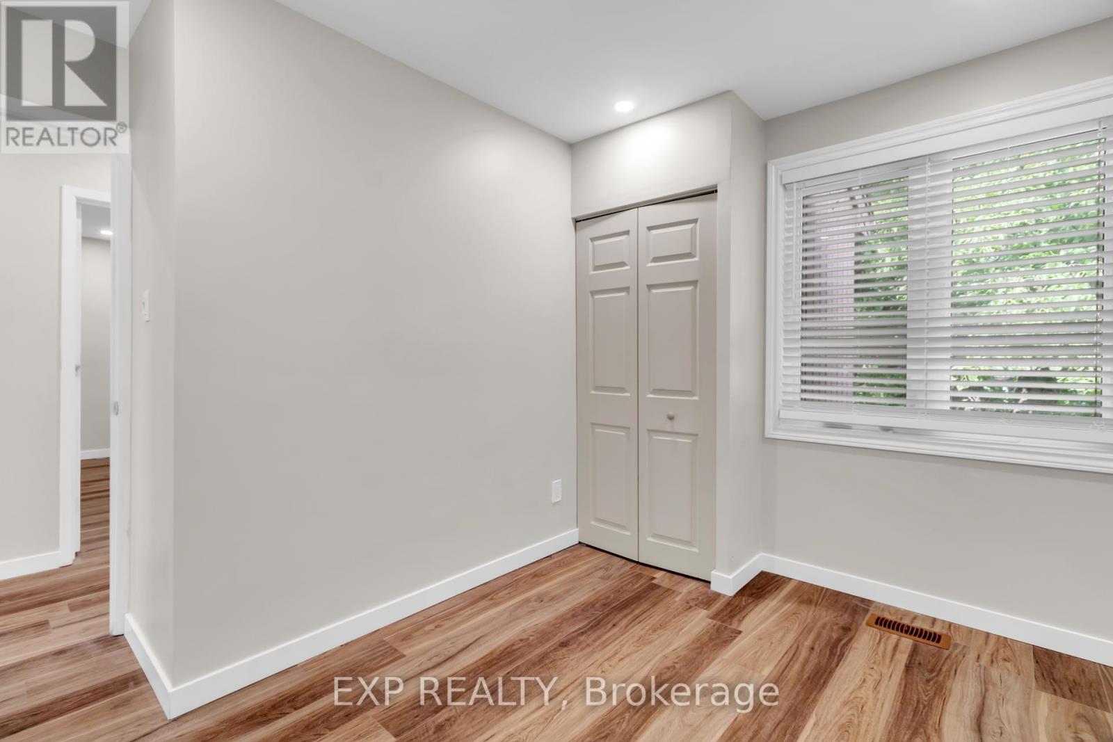 12 Bayside Private