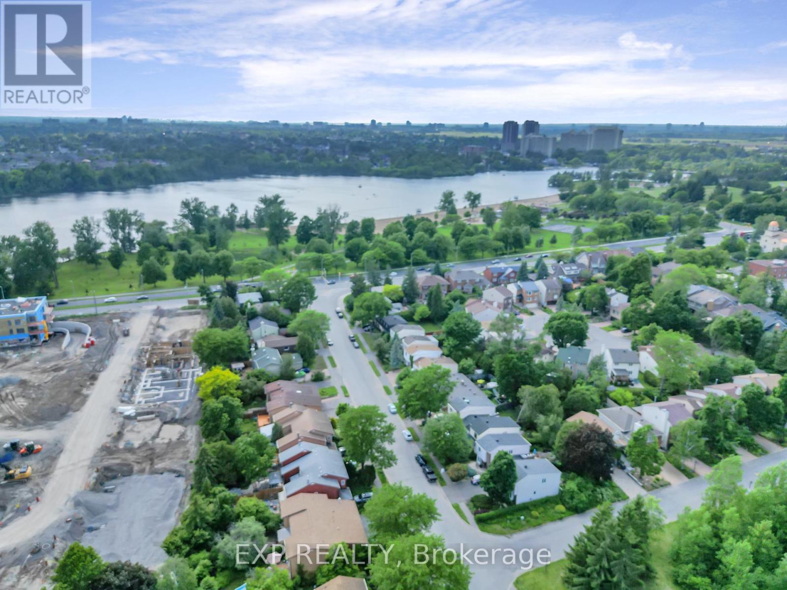 12 Bayside Private