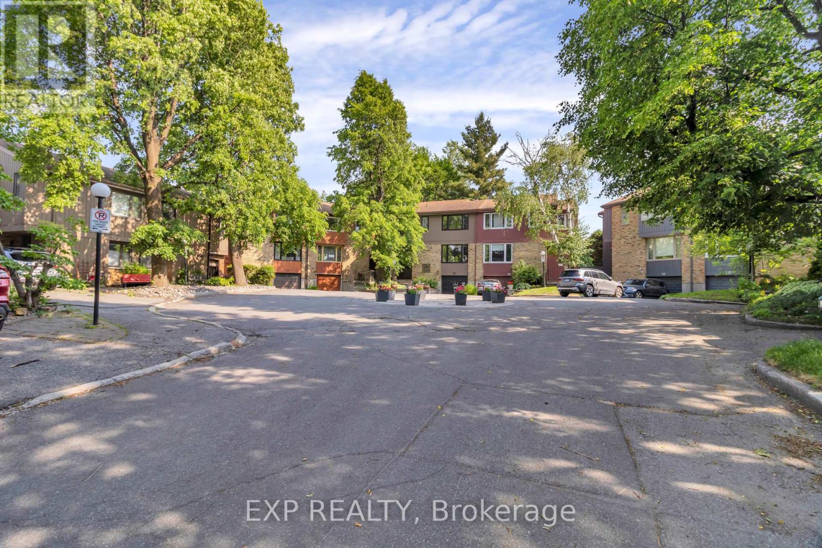 12 Bayside Private