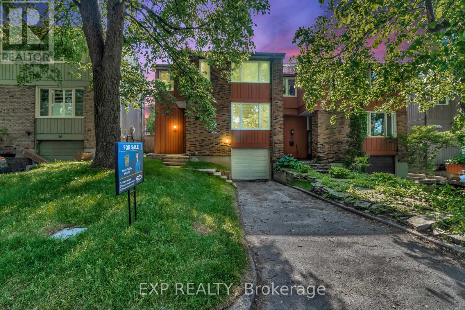 12 Bayside Private