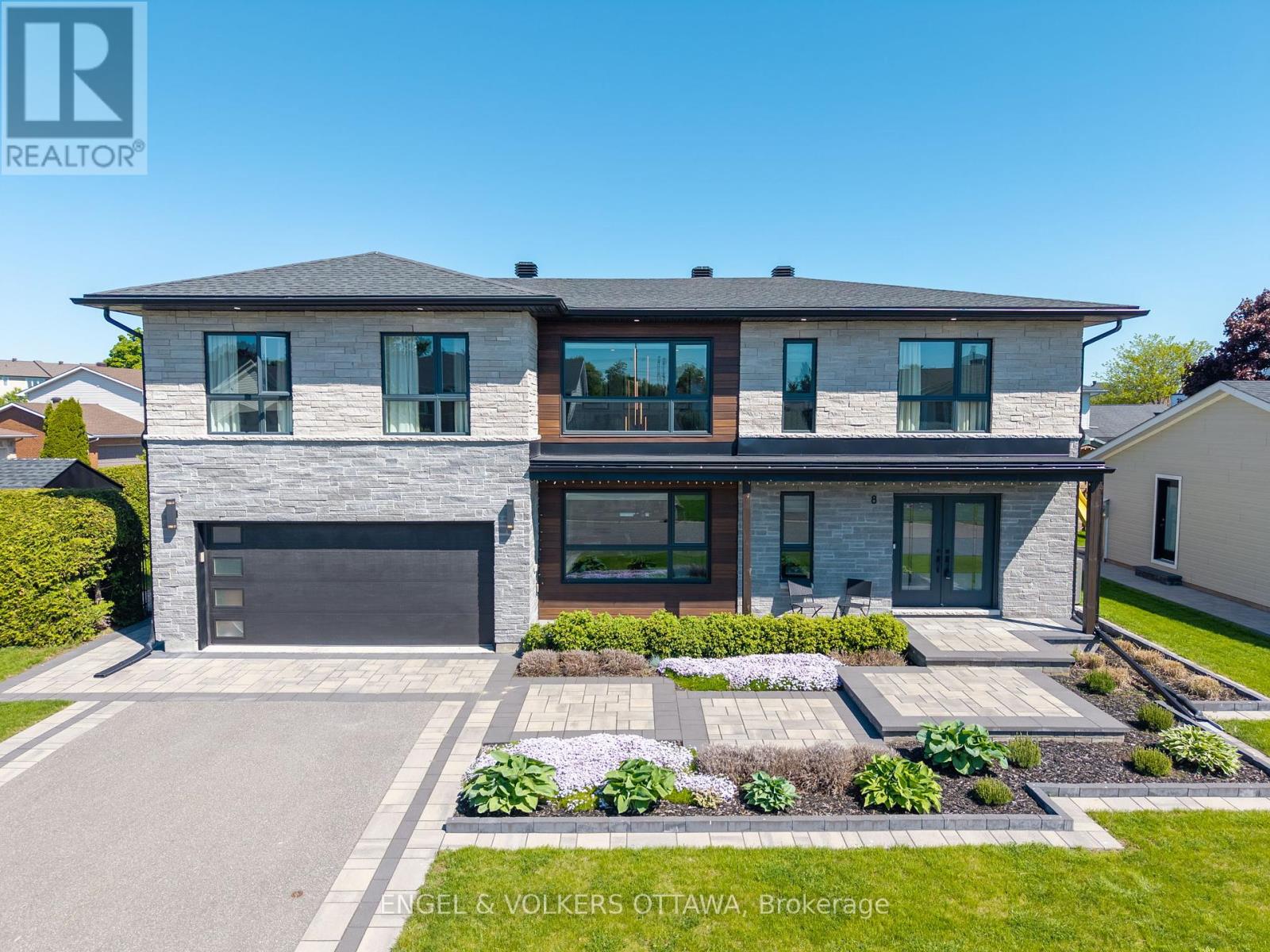 8 Roselawn Court