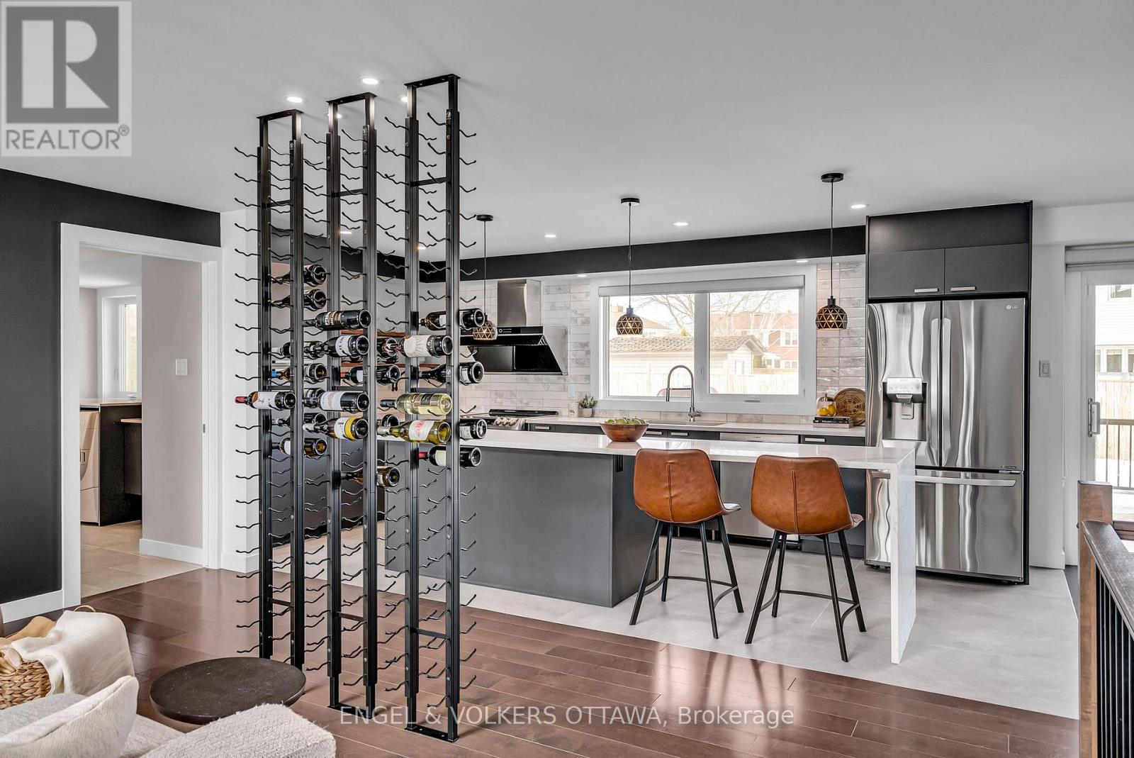 8 Roselawn Court