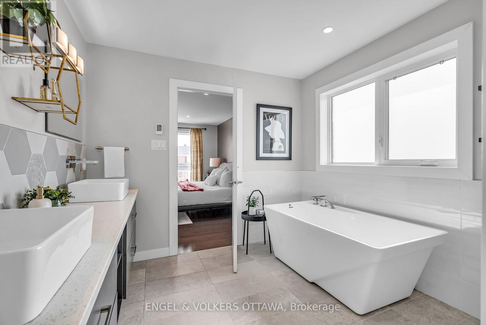 8 Roselawn Court