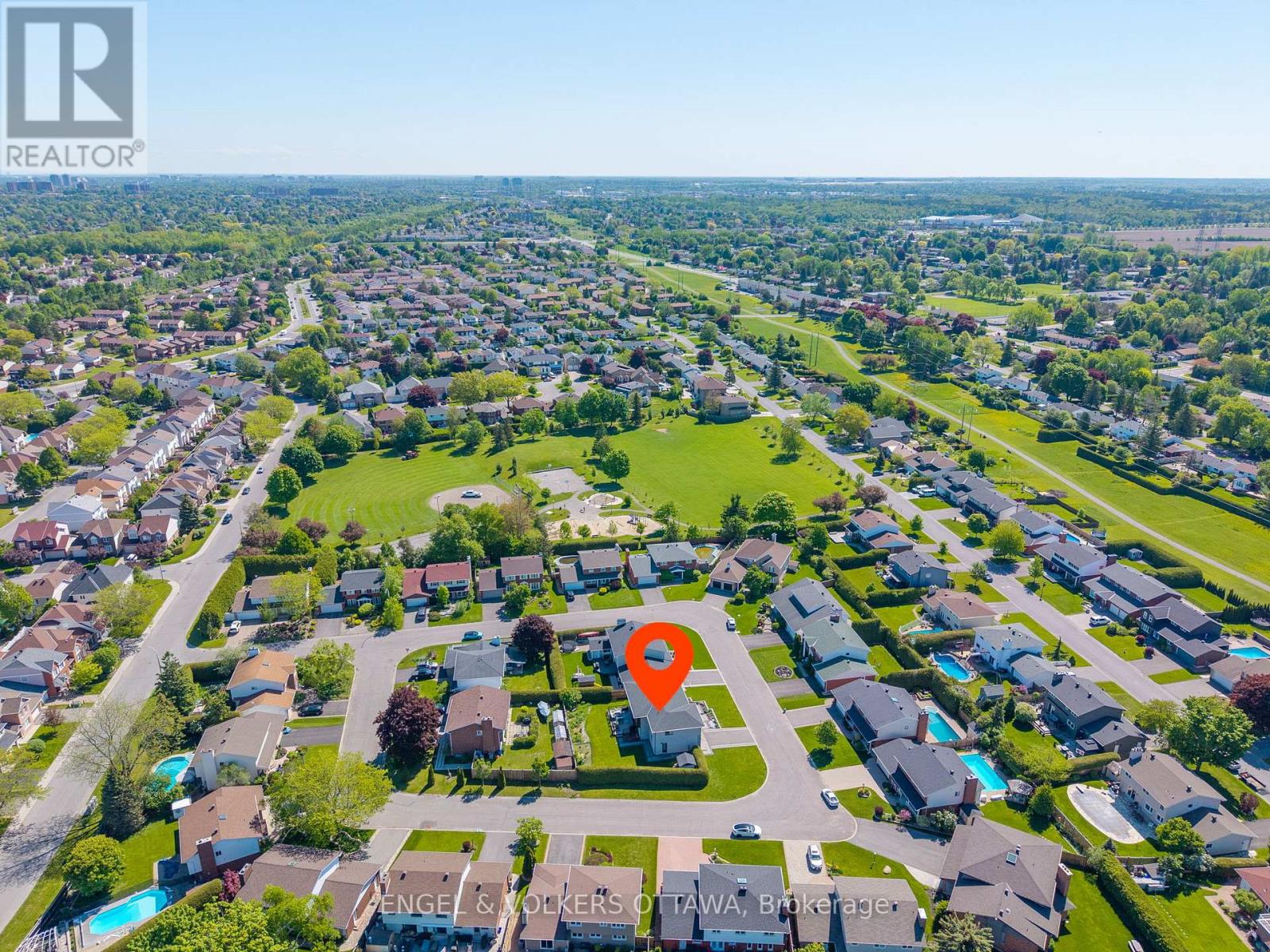 8 Roselawn Court