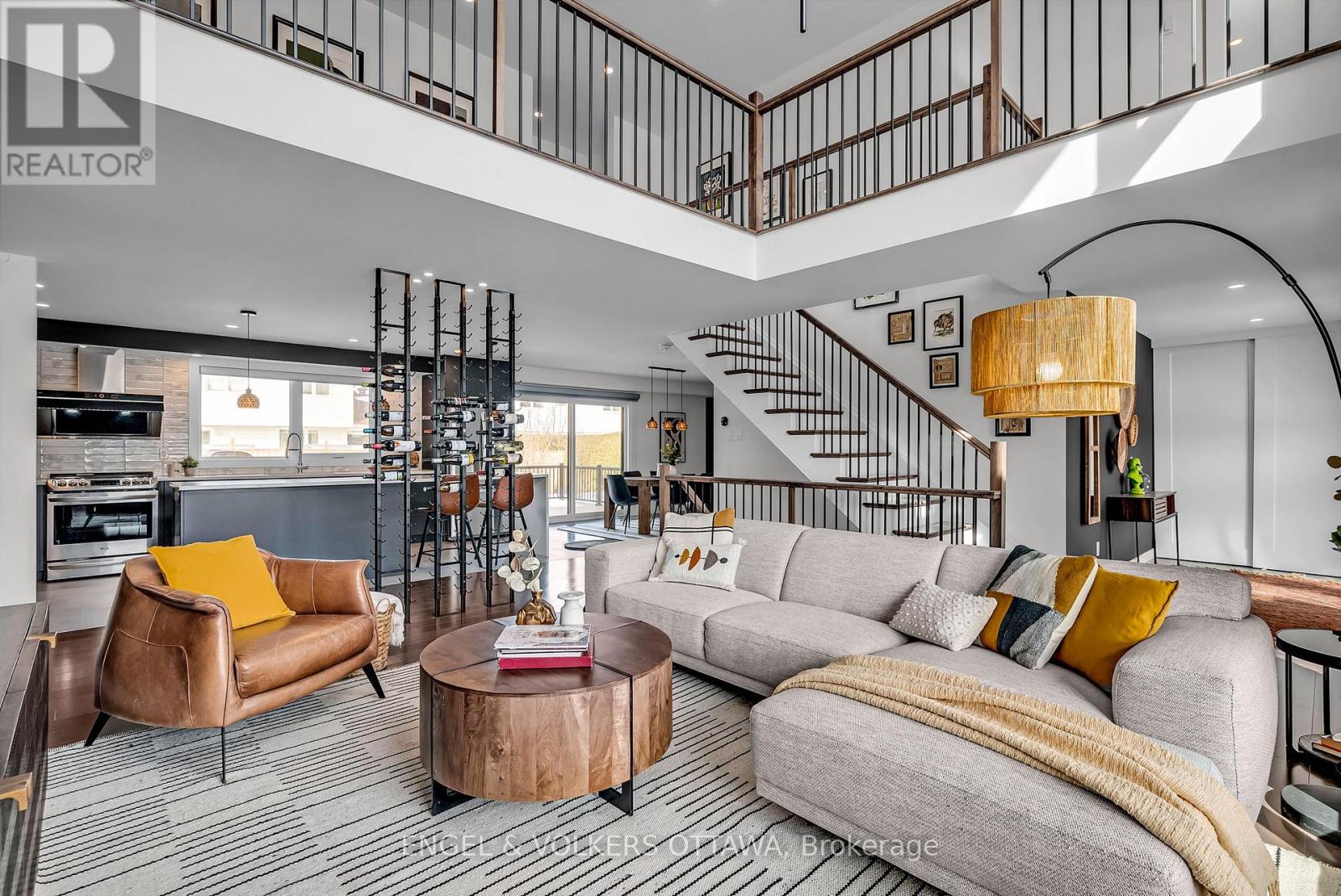 8 Roselawn Court