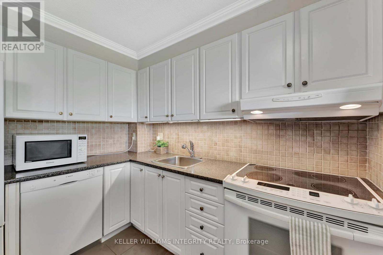 504 - 20 Chesterton Drive