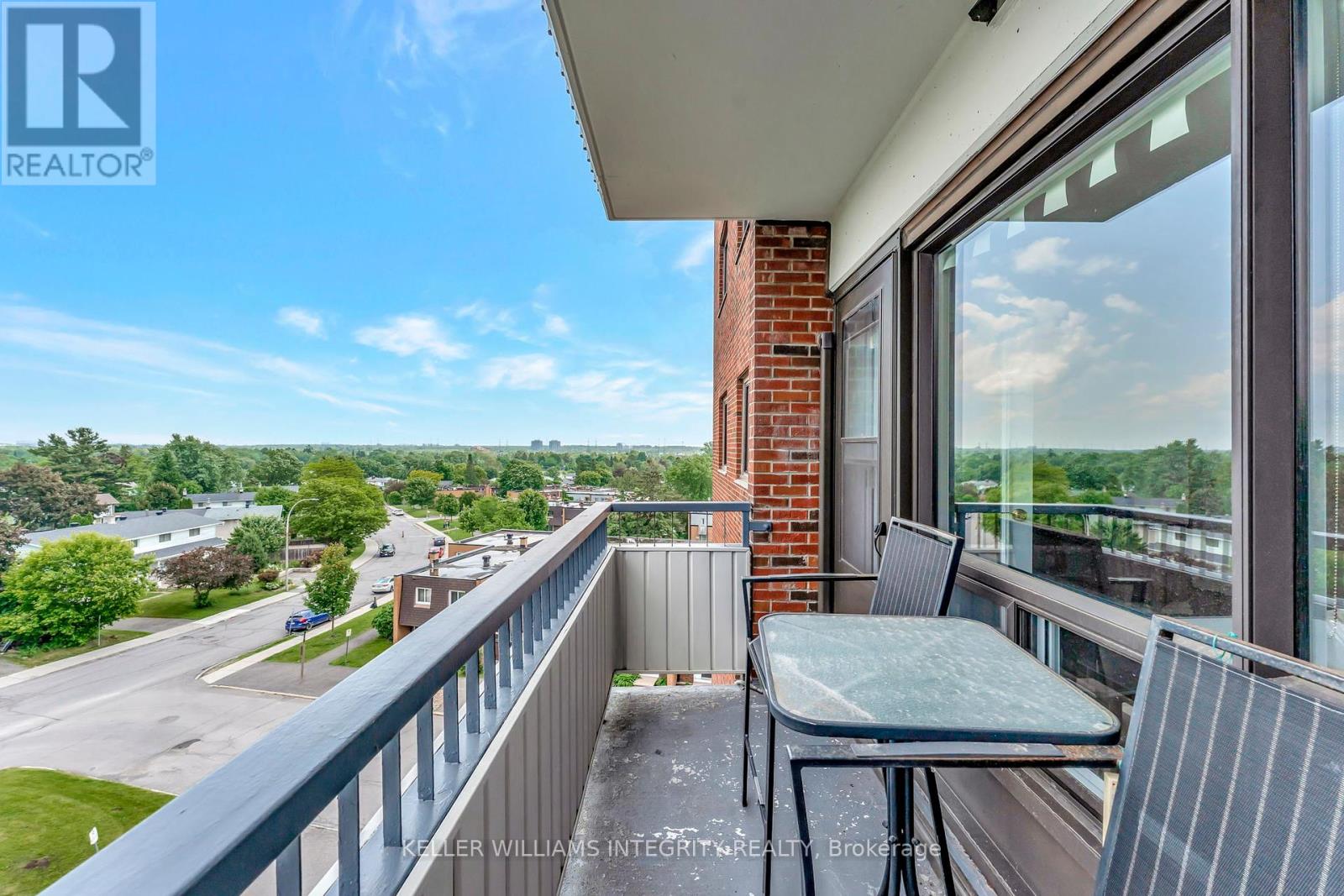 504 - 20 Chesterton Drive