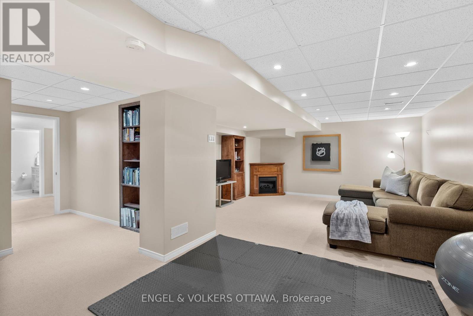705 Larcastle Circle
