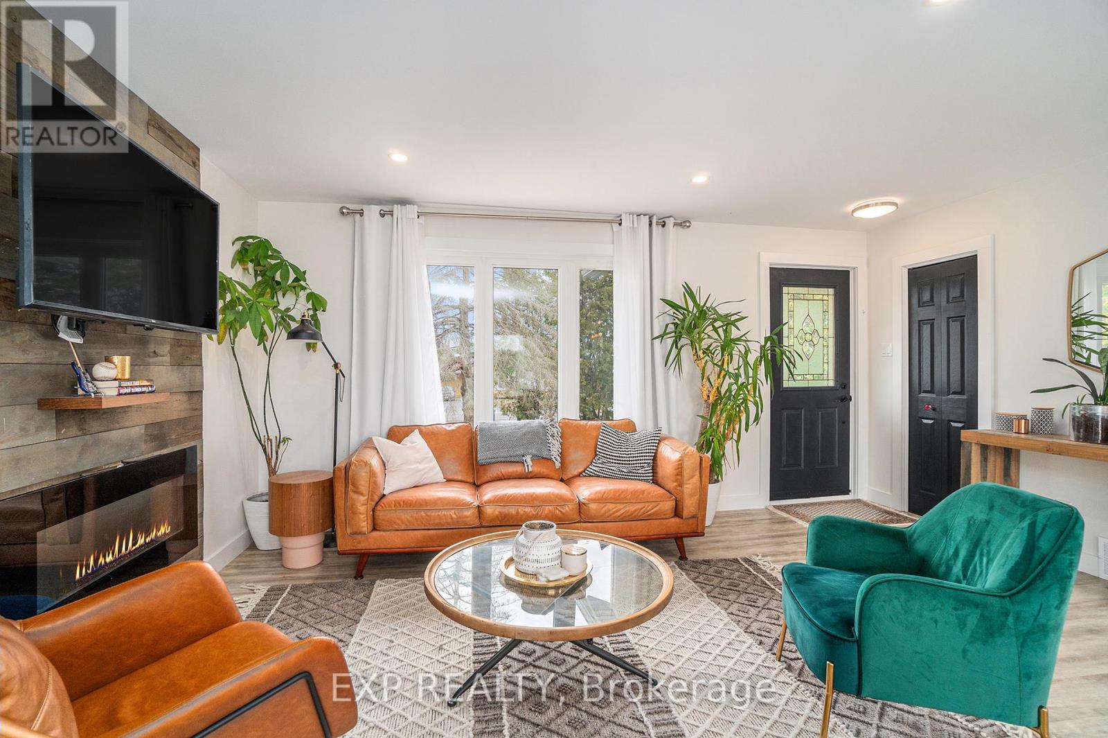 2462 Dunning Road