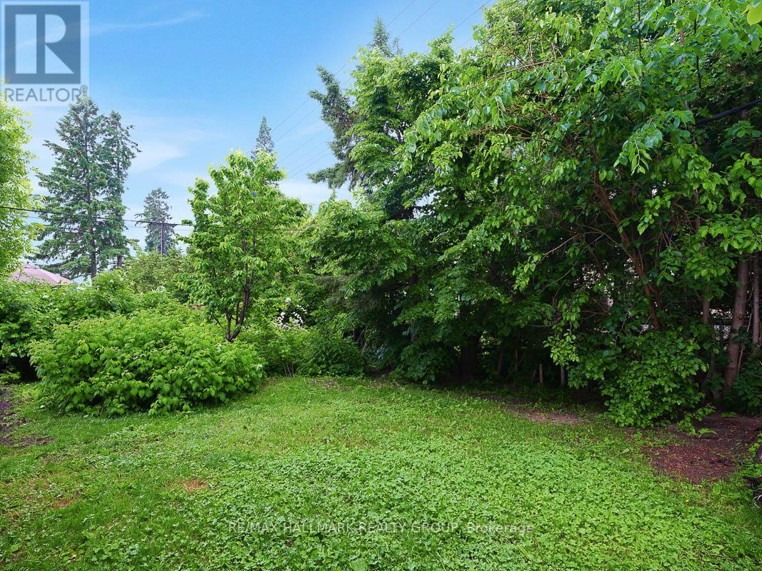 31 Hilliard Avenue