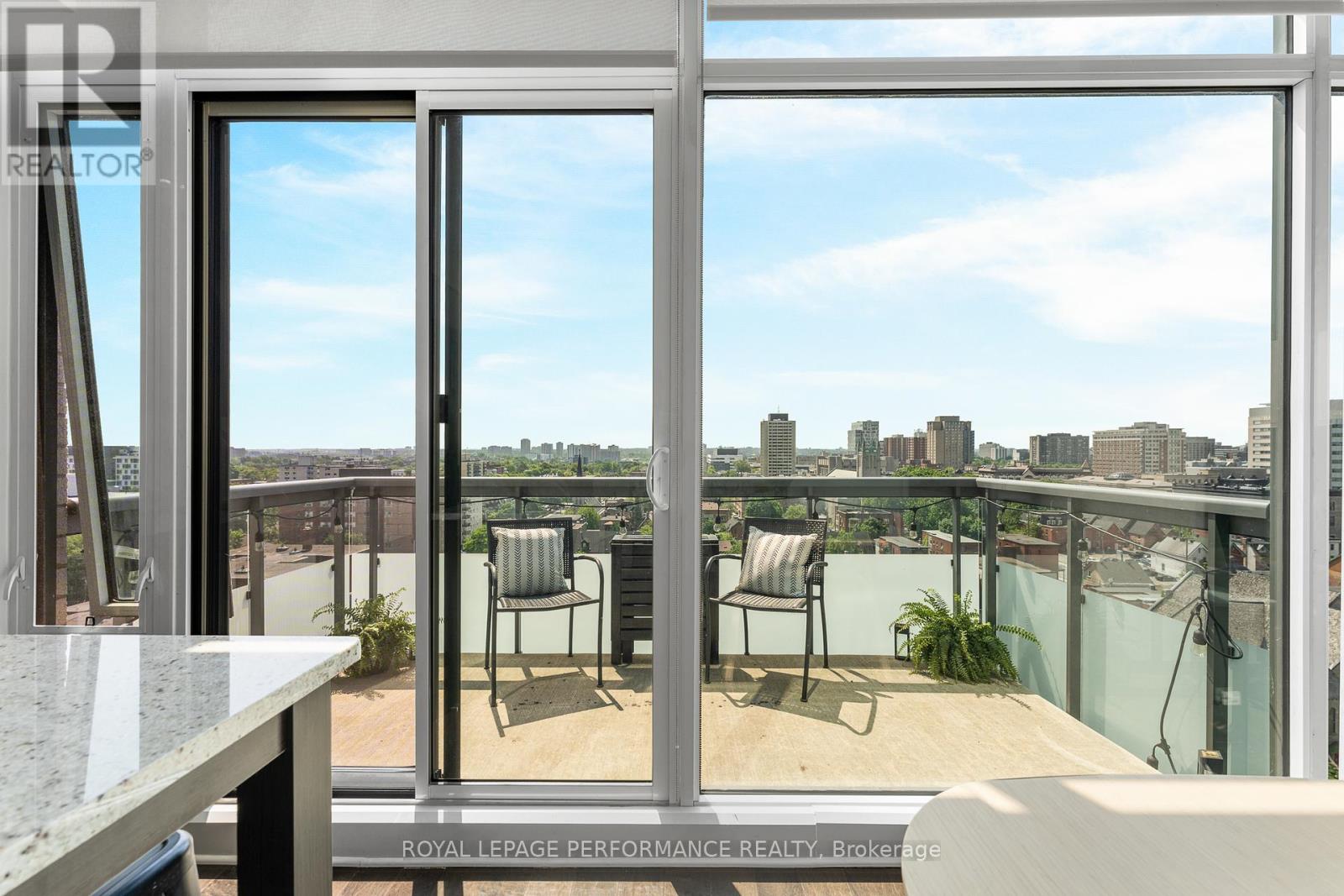 1504 - 238 Besserer Street