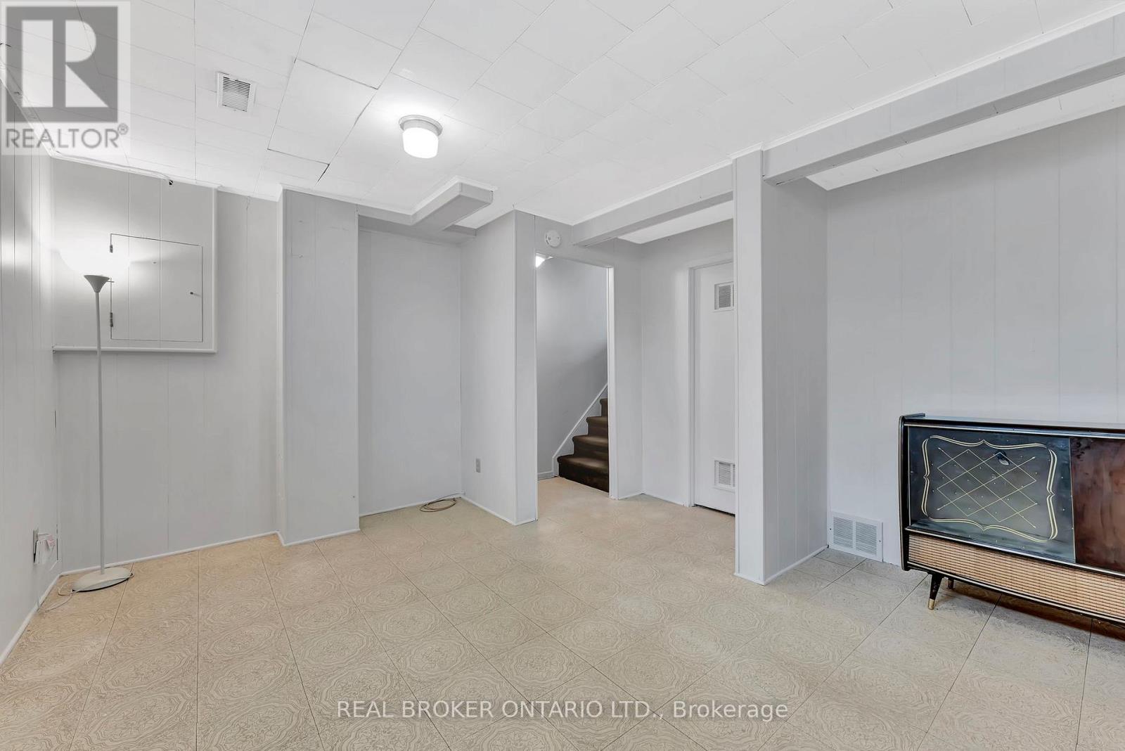5 Tedwyn Drive