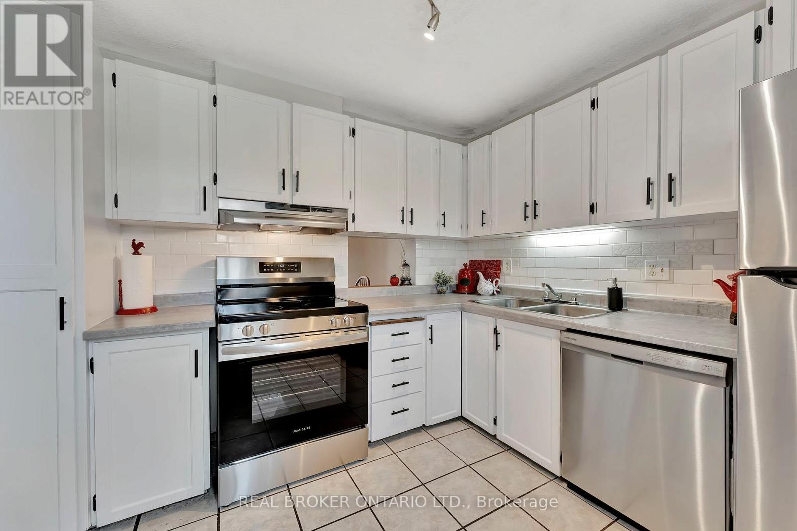 5 Tedwyn Drive