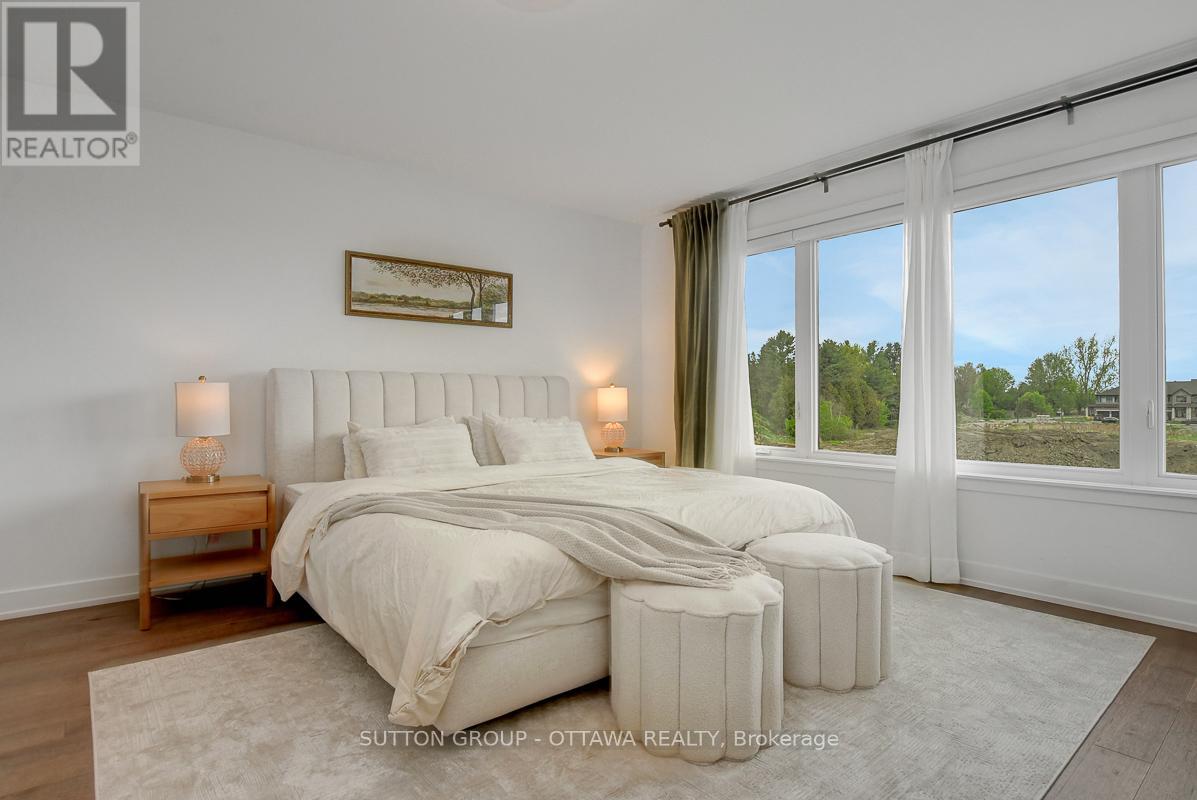 908 Duxbury Lane
