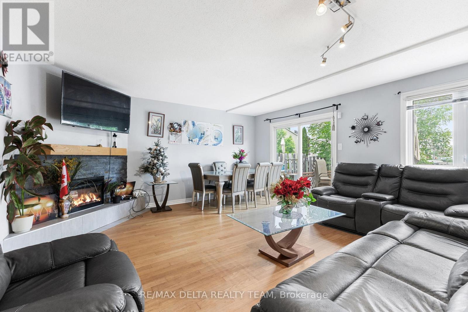 1401 Coulter Place