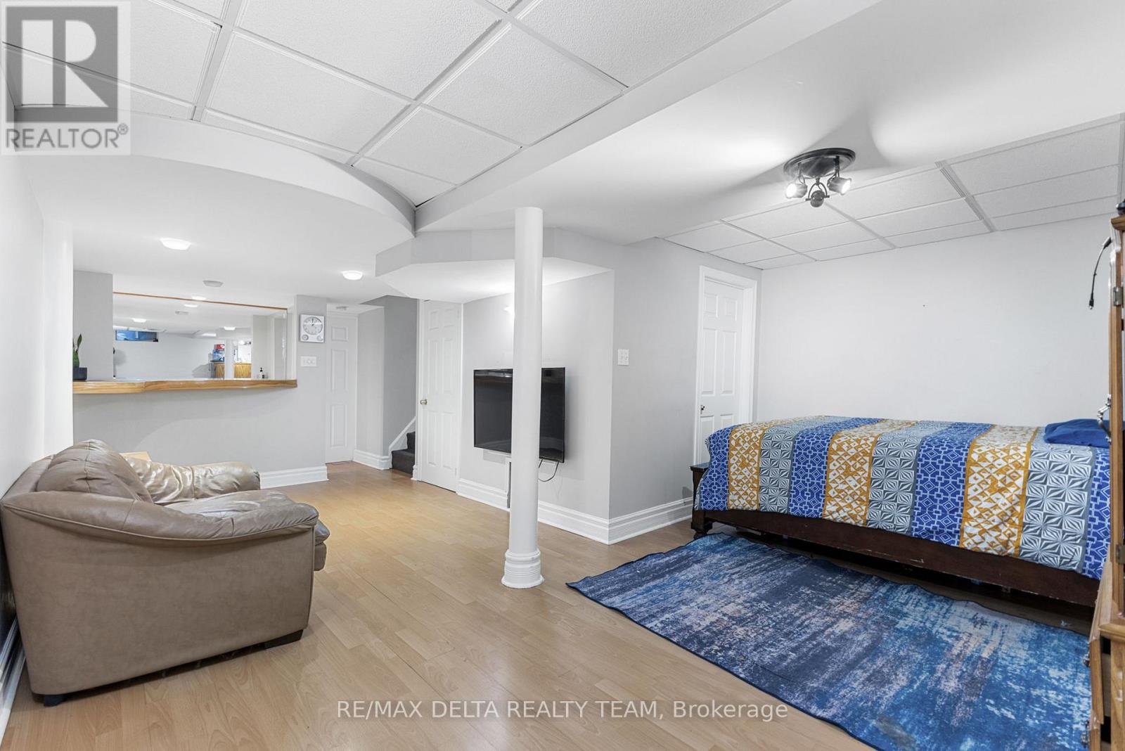 1401 Coulter Place
