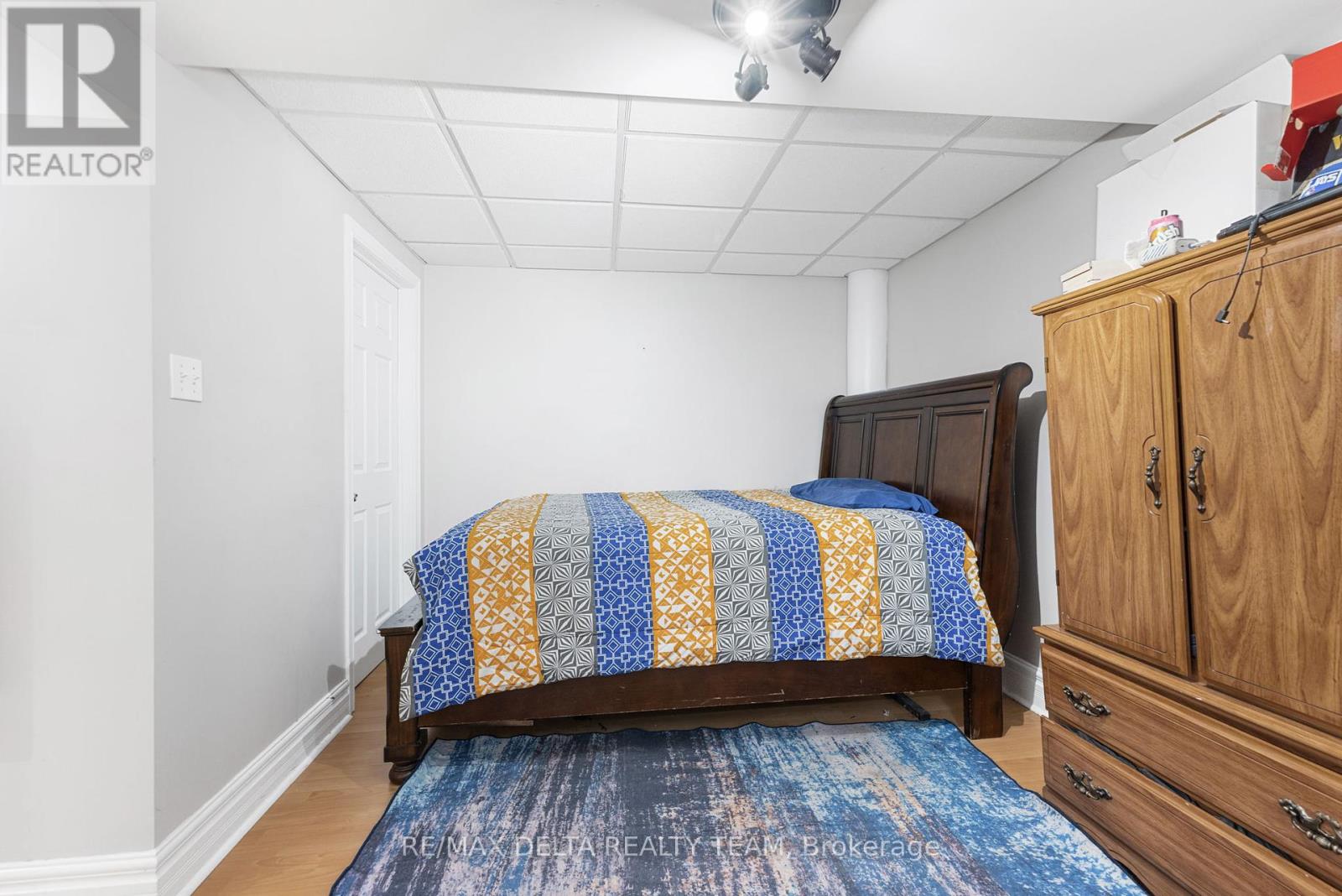 1401 Coulter Place