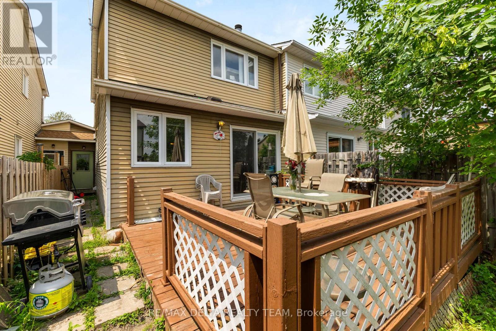 1401 Coulter Place
