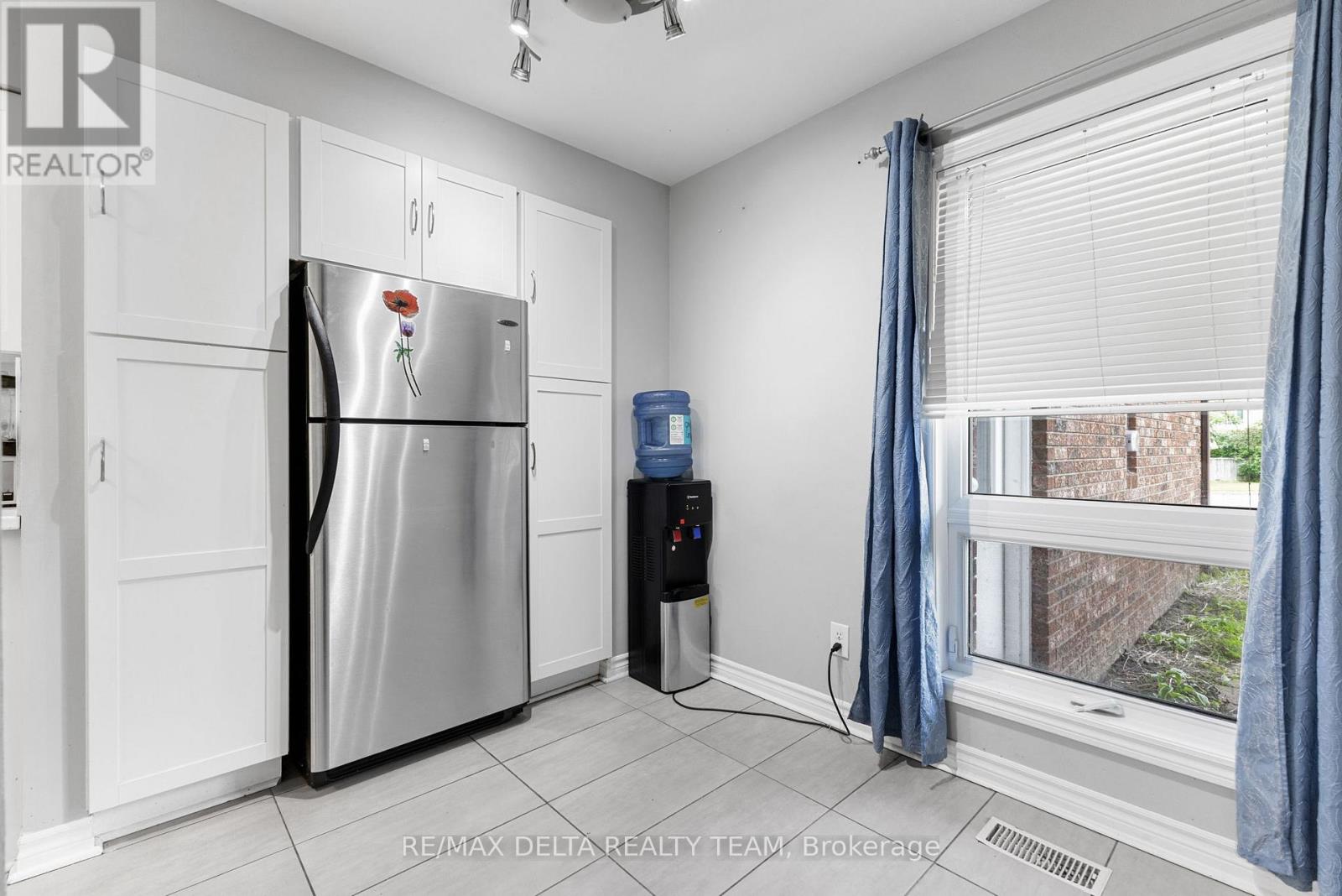 1401 Coulter Place
