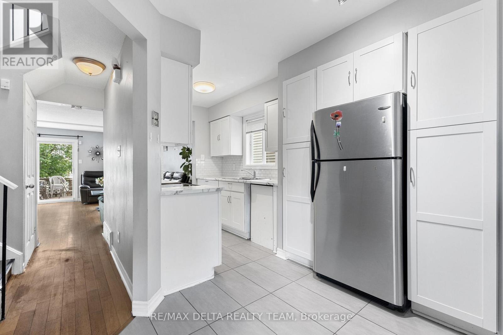 1401 Coulter Place
