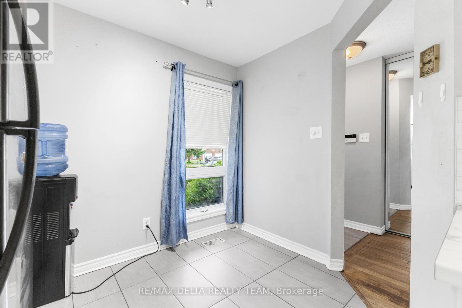 1401 Coulter Place