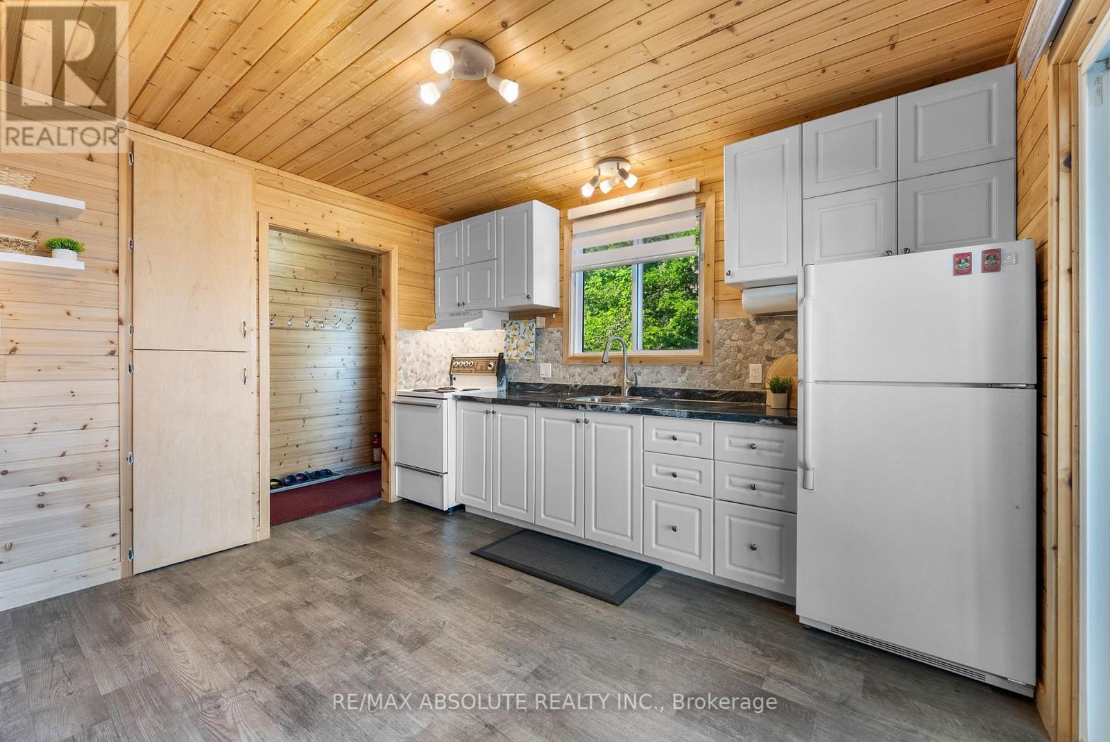 339 Leavoy Lane