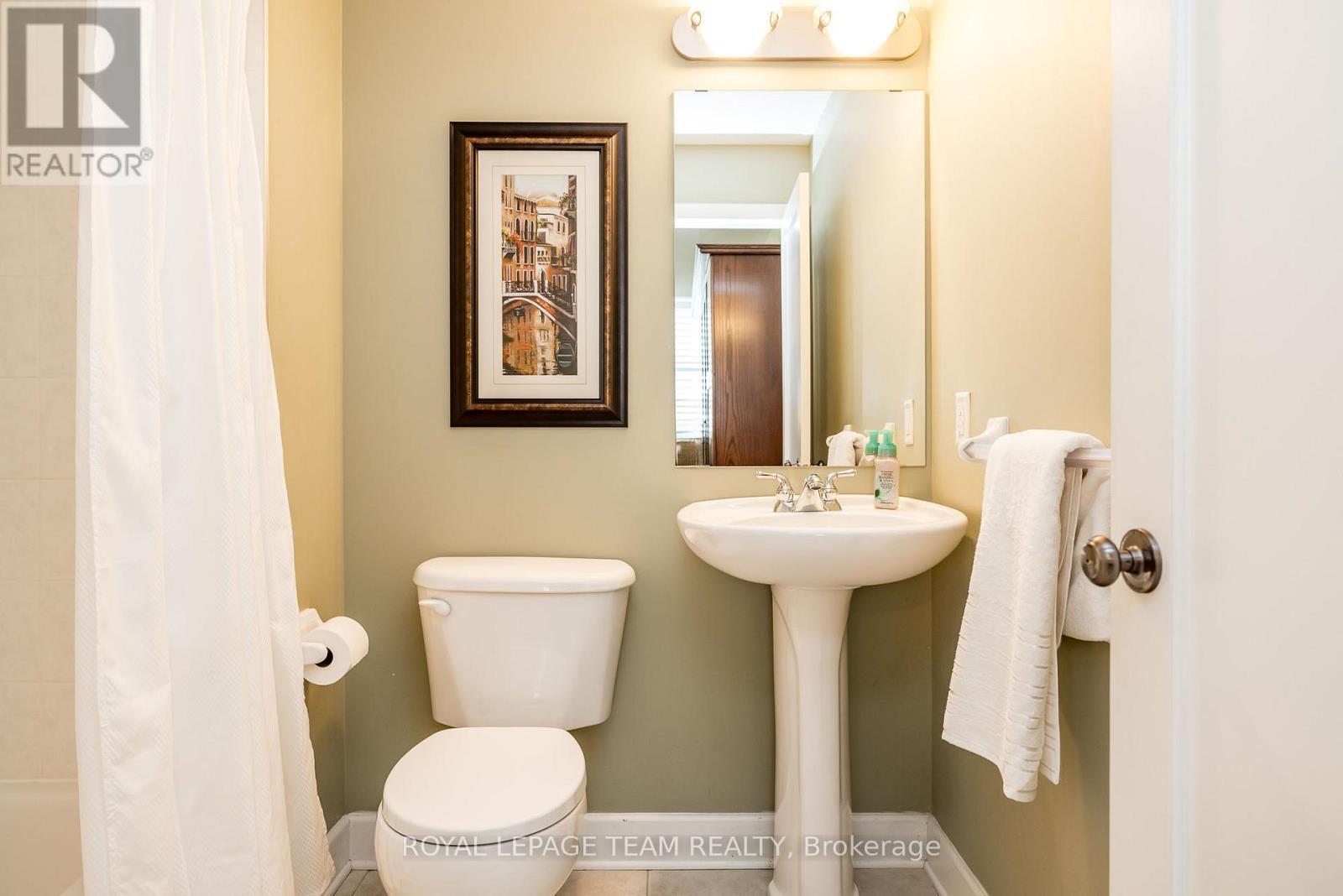 19 Turtle Point Private