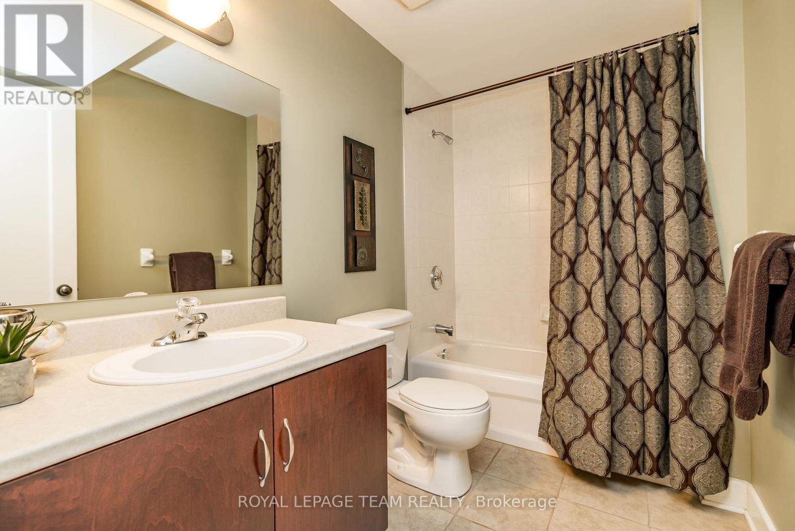 19 Turtle Point Private