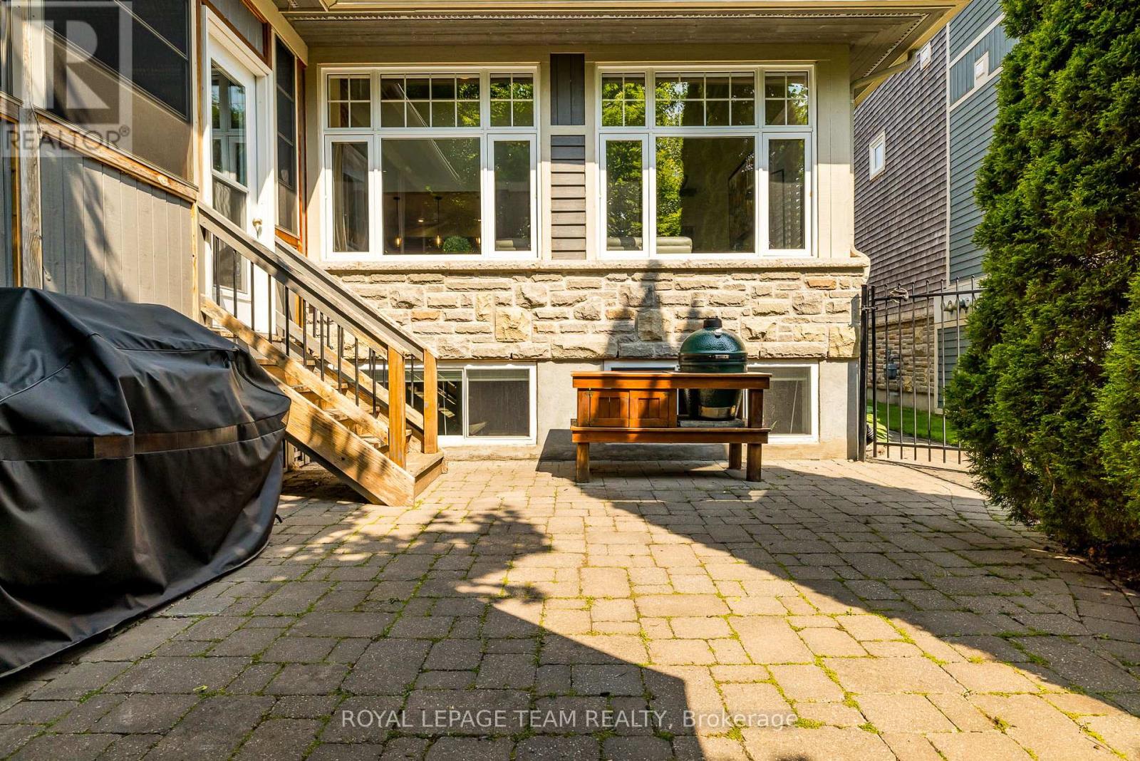 19 Turtle Point Private
