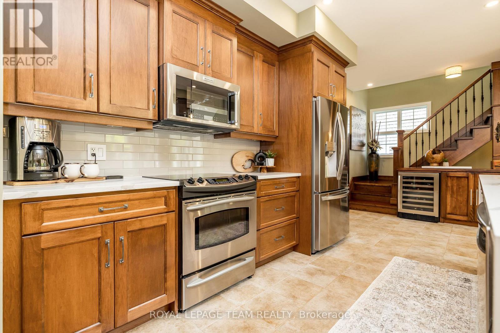 19 Turtle Point Private