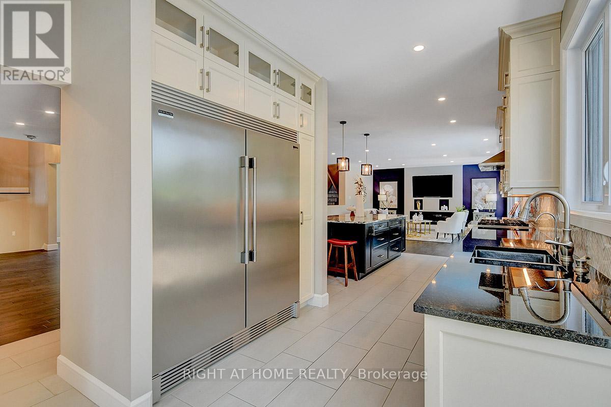 25 Bren Maur Road