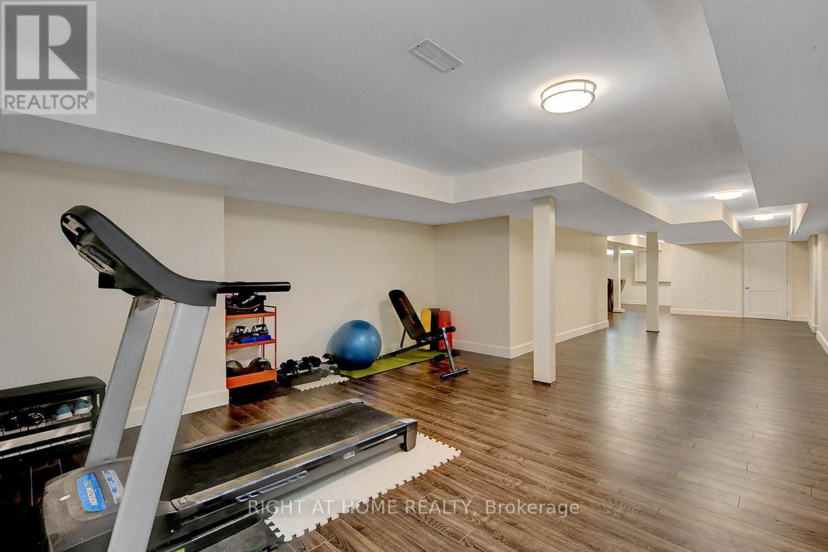 25 Bren Maur Road