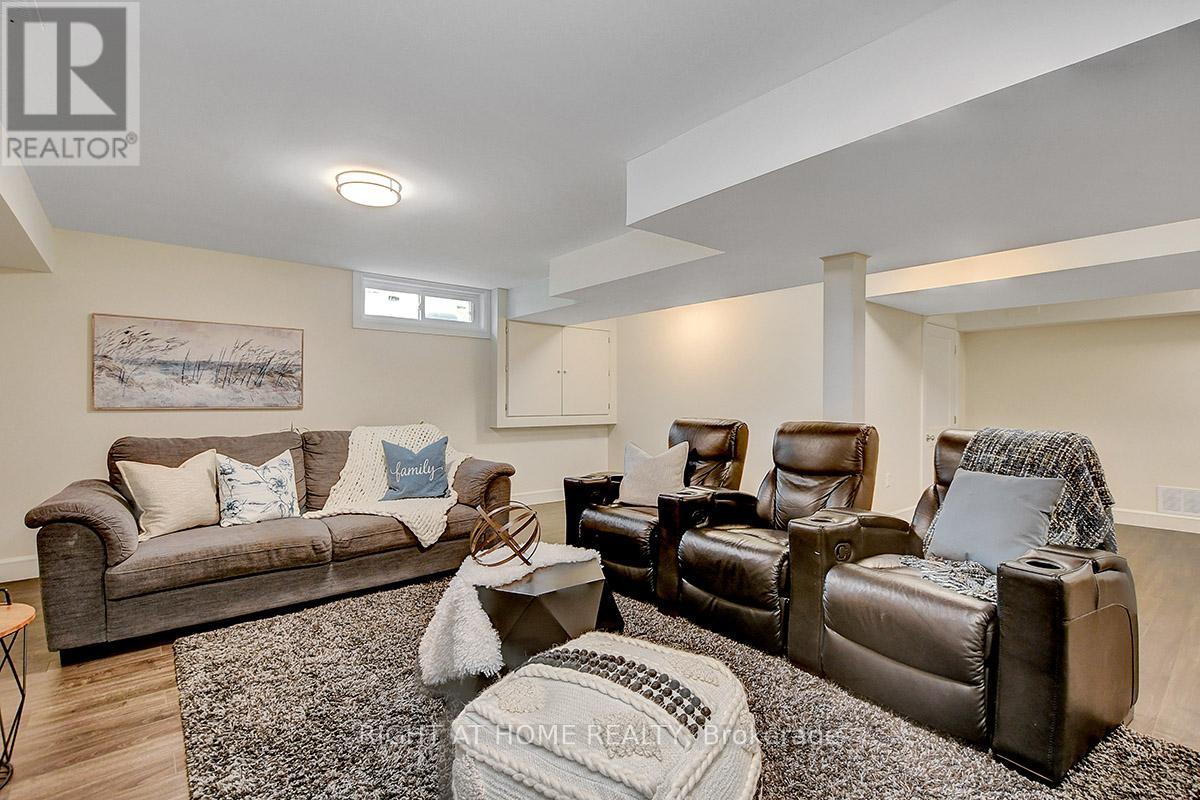 25 Bren Maur Road