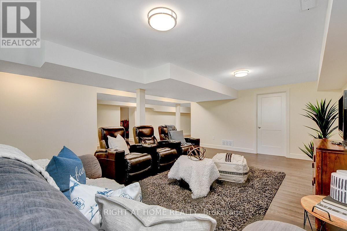 25 Bren Maur Road