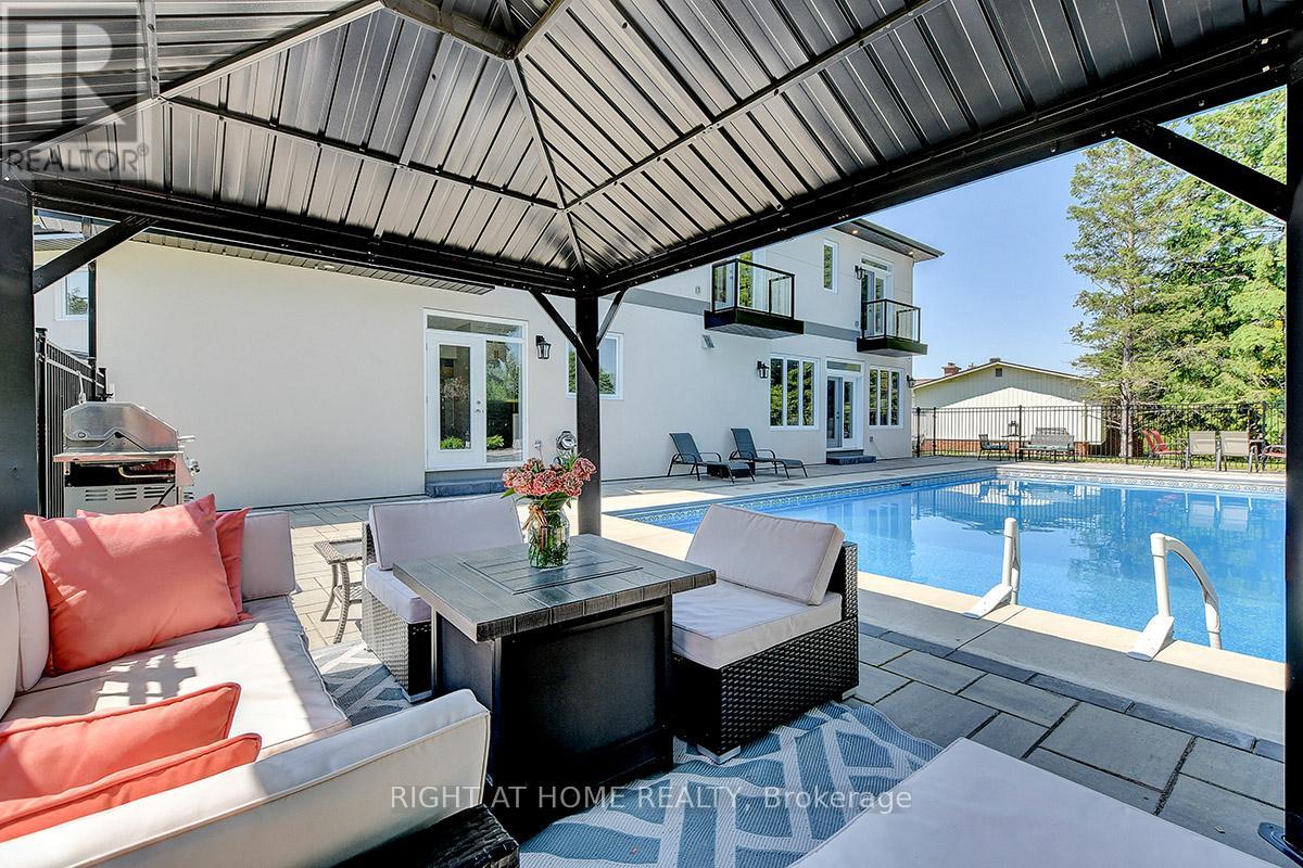 25 Bren Maur Road