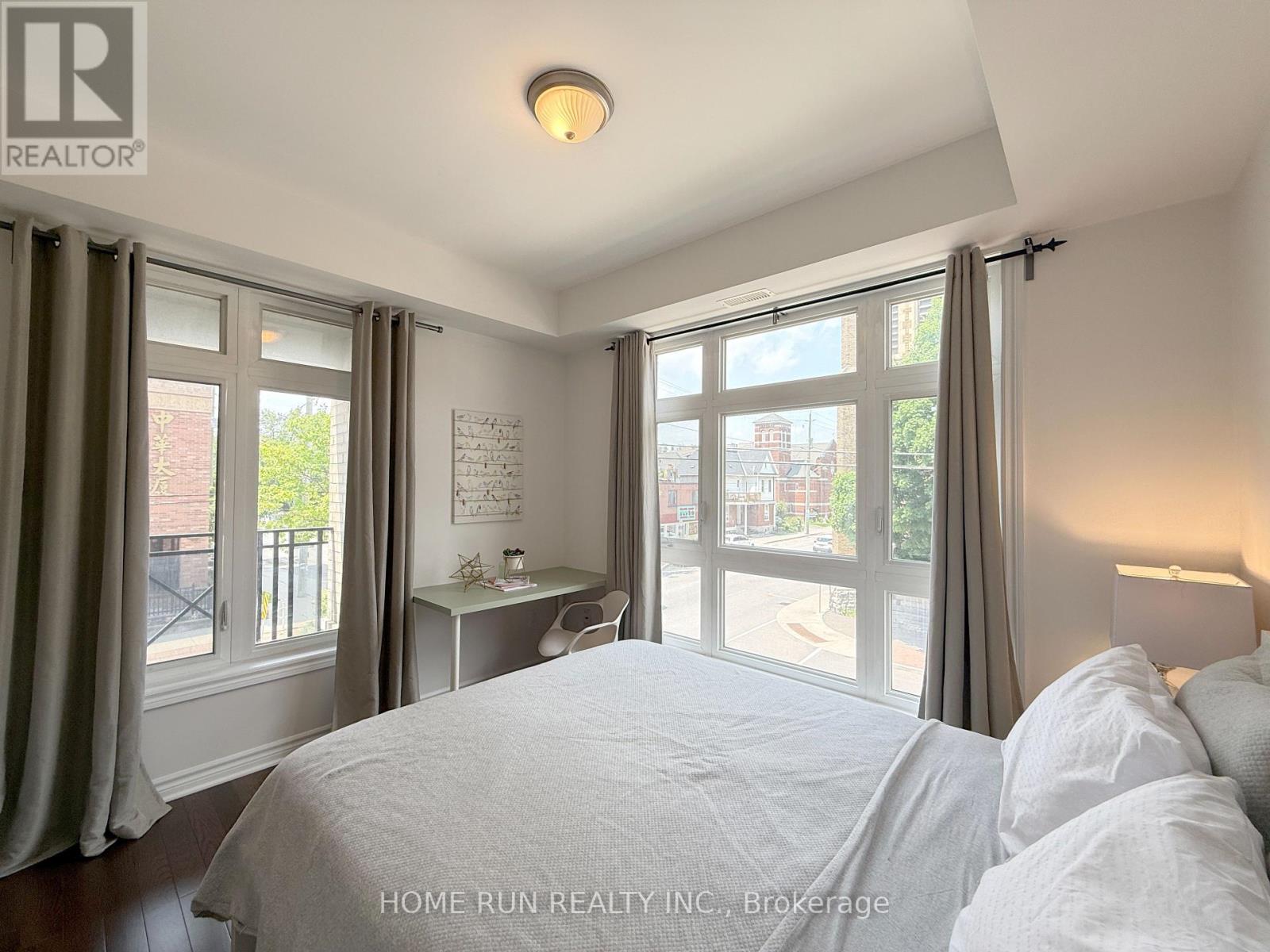 323 - 429 Kent Street