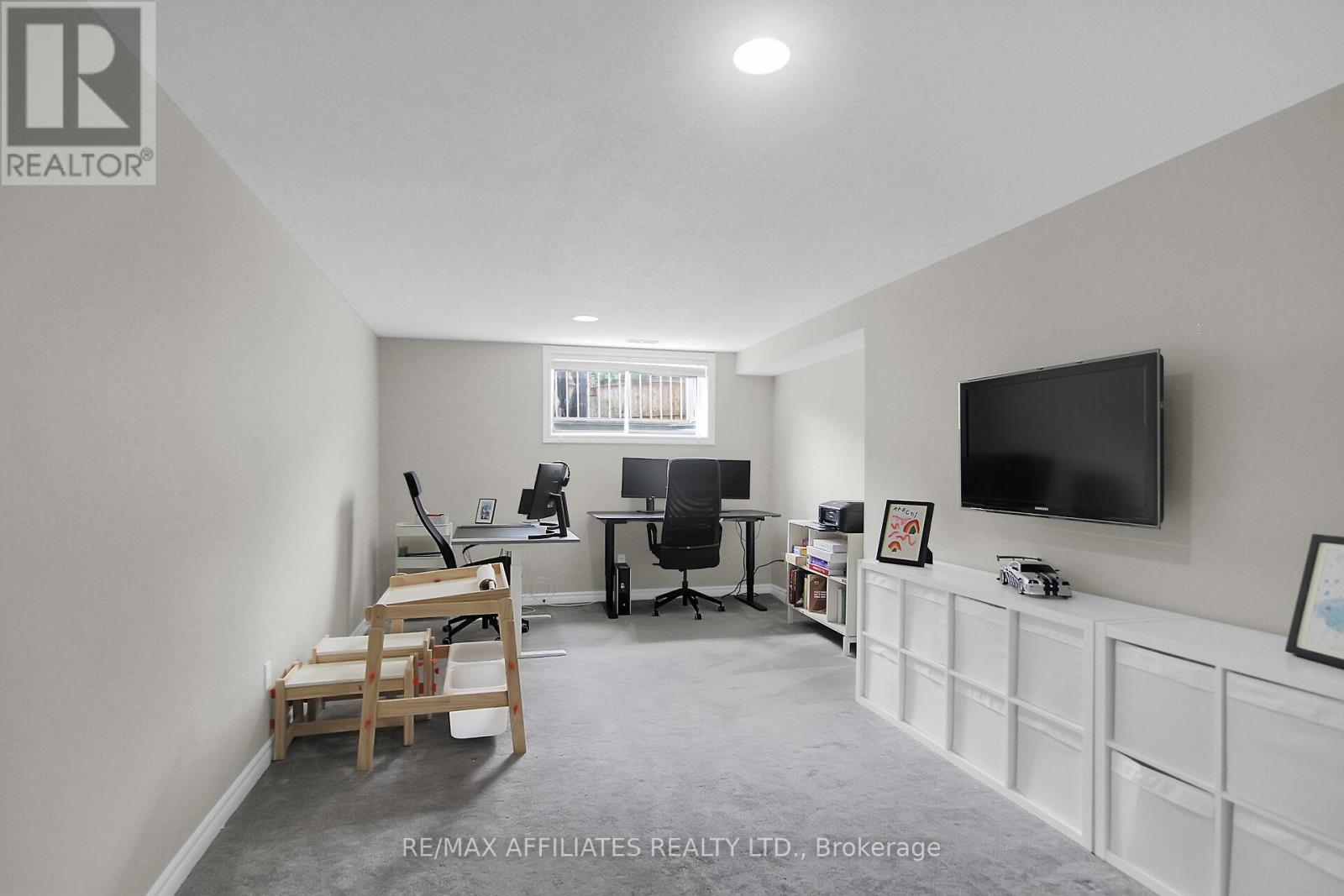 218 Bookton Place