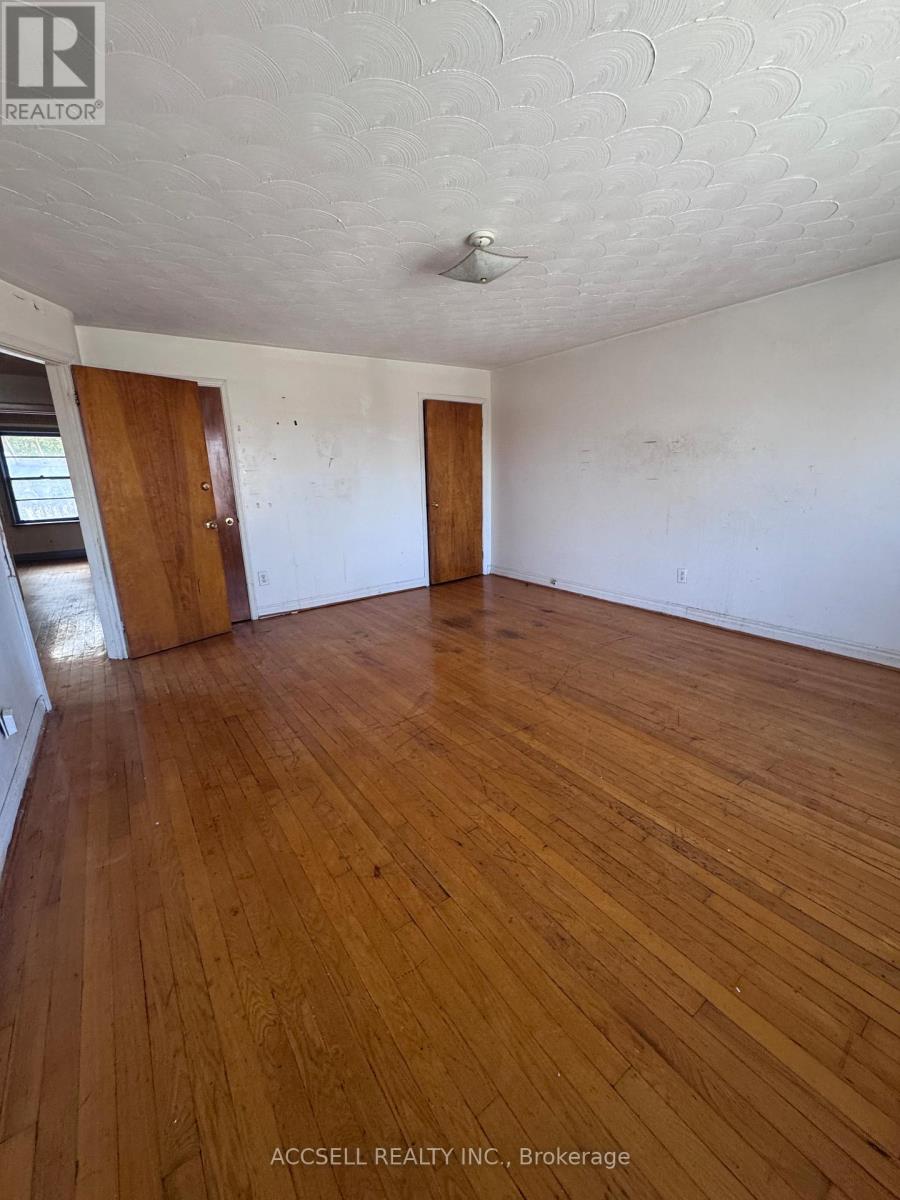 1122 Aldea Avenue