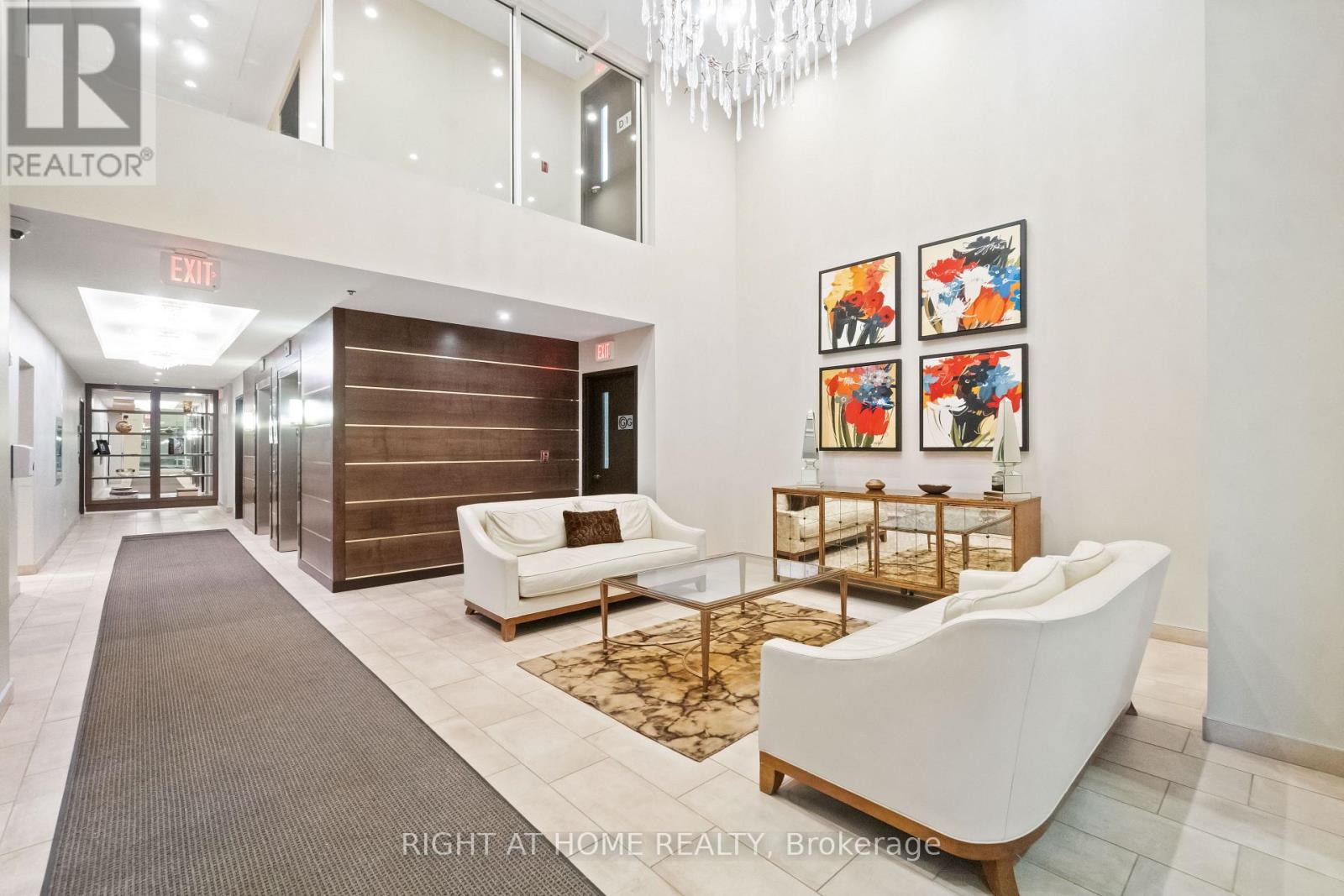 501 - 98 Richmond Road