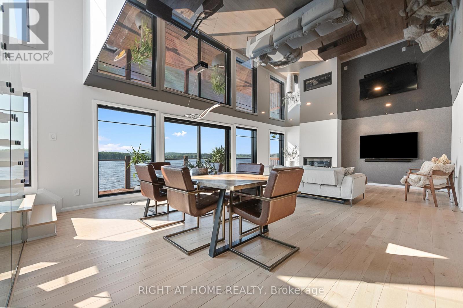 2120 Du Chateau Avenue