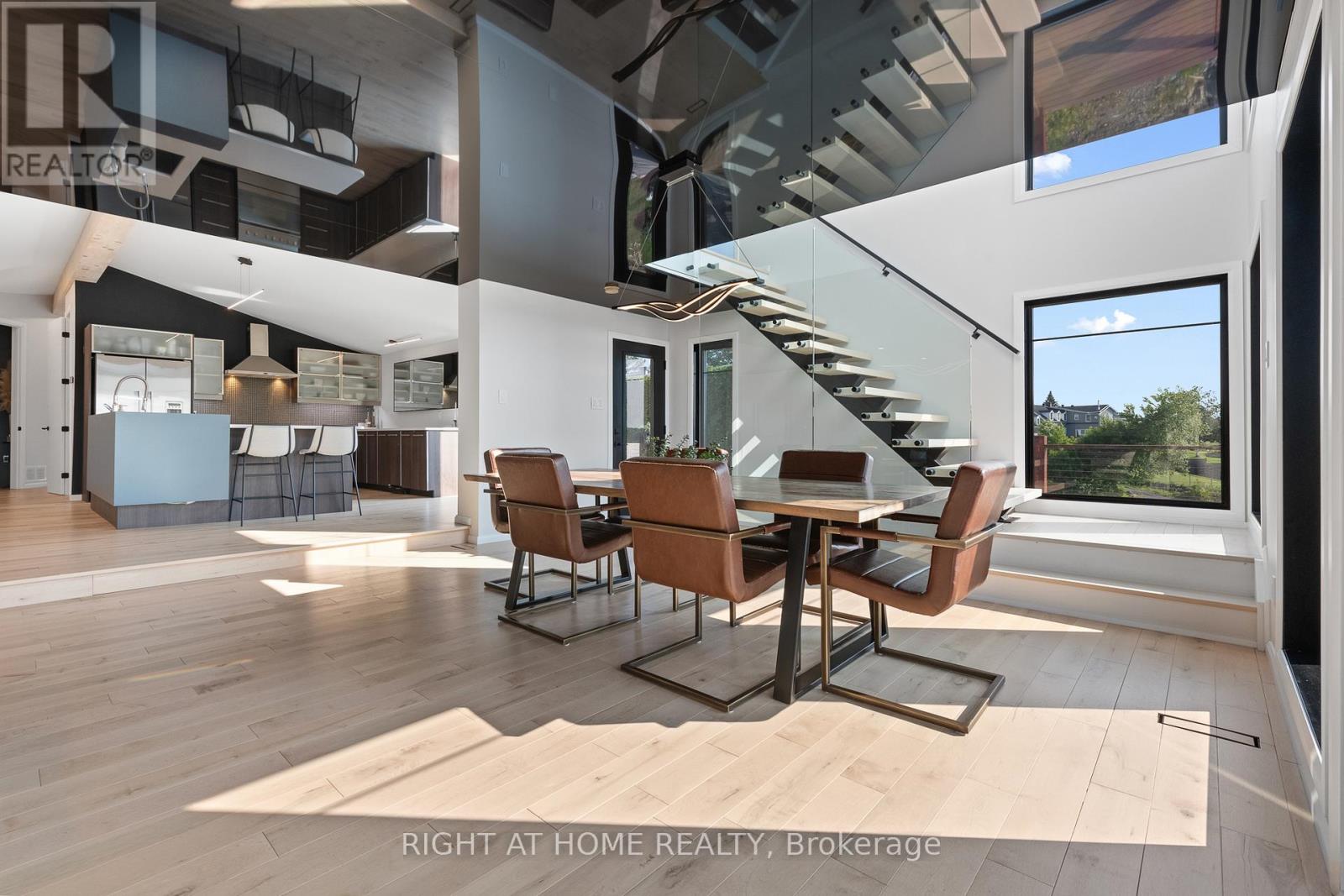 2120 Du Chateau Avenue