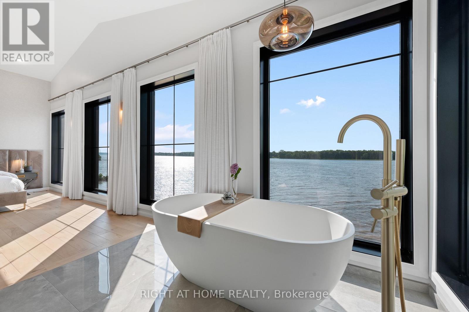 2120 Du Chateau Avenue