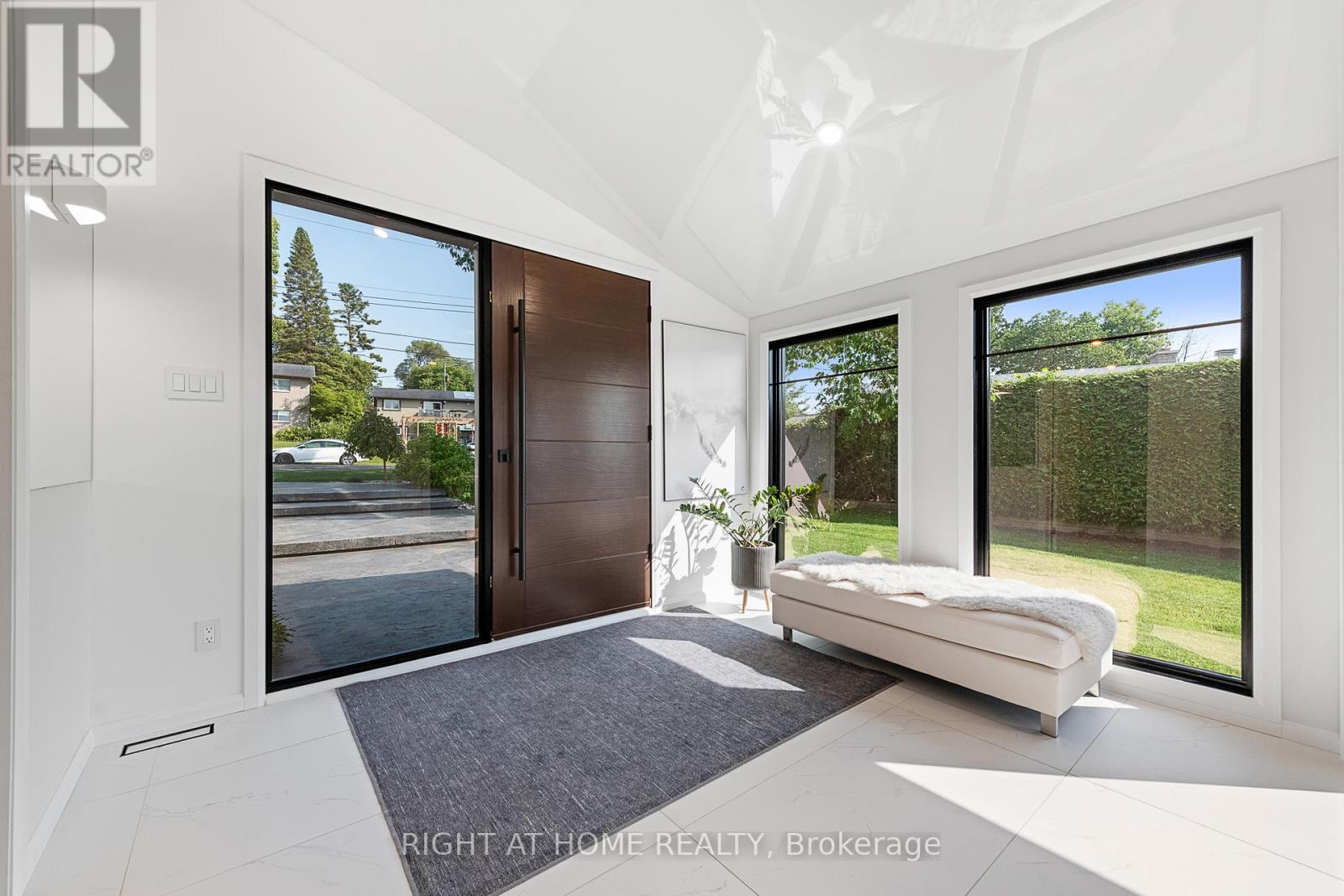 2120 Du Chateau Avenue