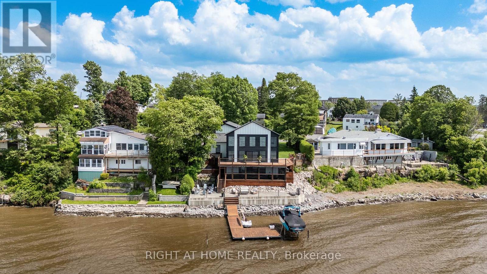 2120 Du Chateau Avenue